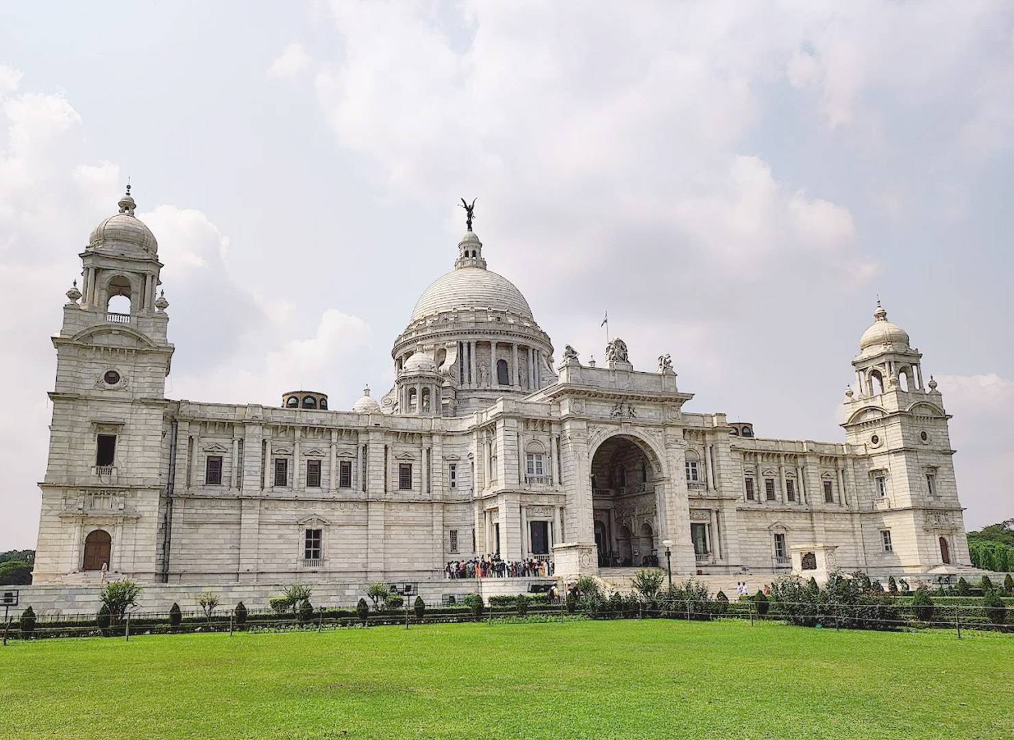Kolkata Food: A Journey Through Flavors, Traditions, and Ingredients
