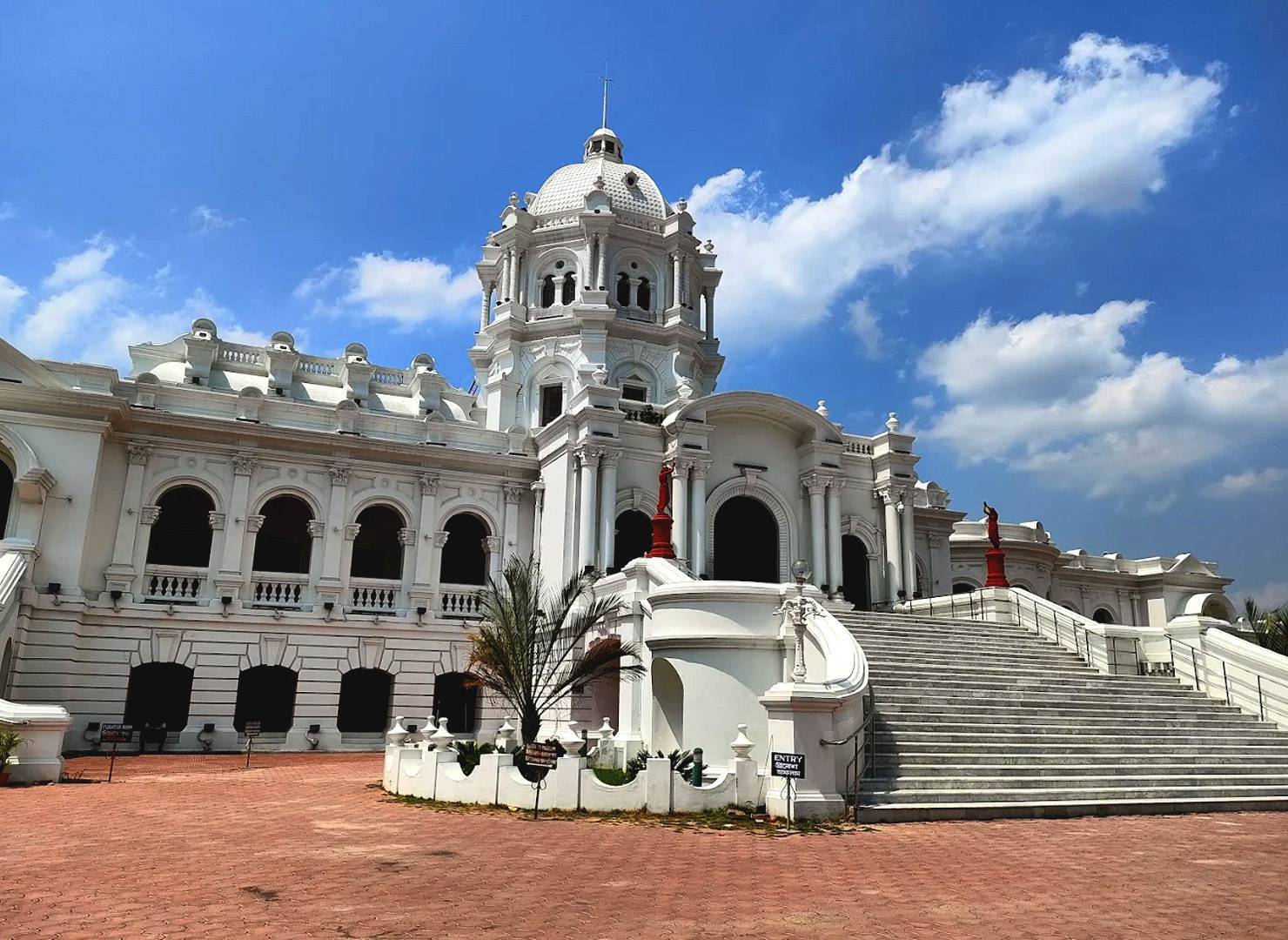 Agartala's Food Delights: A Tasty Trip Through Tripura's Flavours
